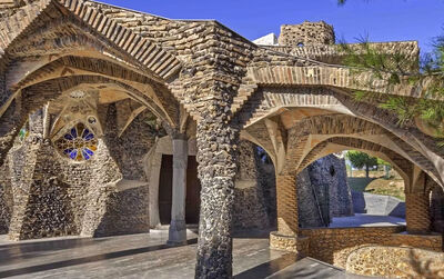 Visite guidée Crypte de Gaudí et Colonia Güell 