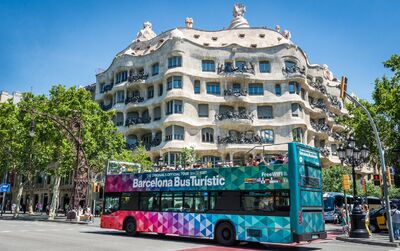 Hop-On Hop-Off Bus + Casa Milà tickets